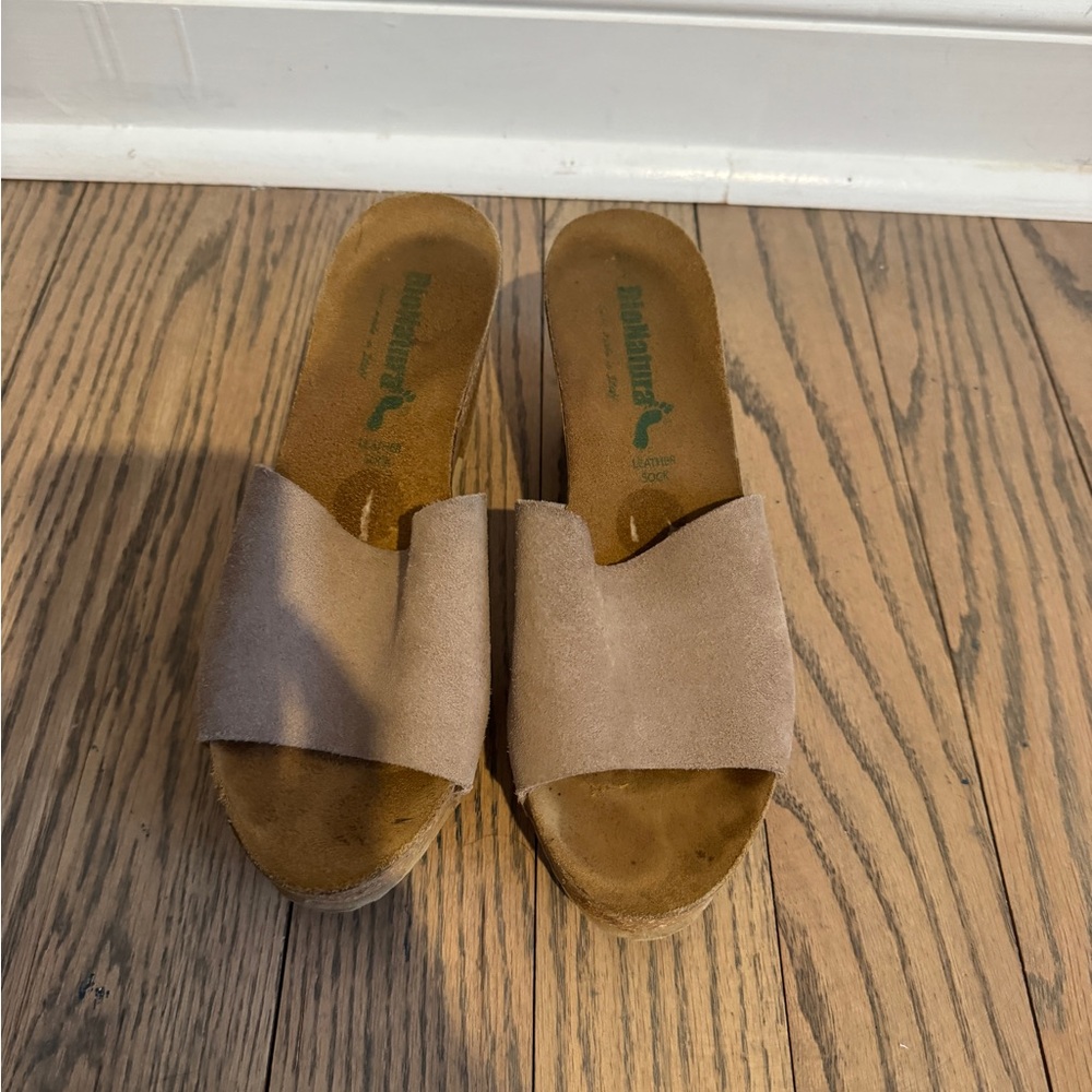 Wedges - Picture 4 of 7